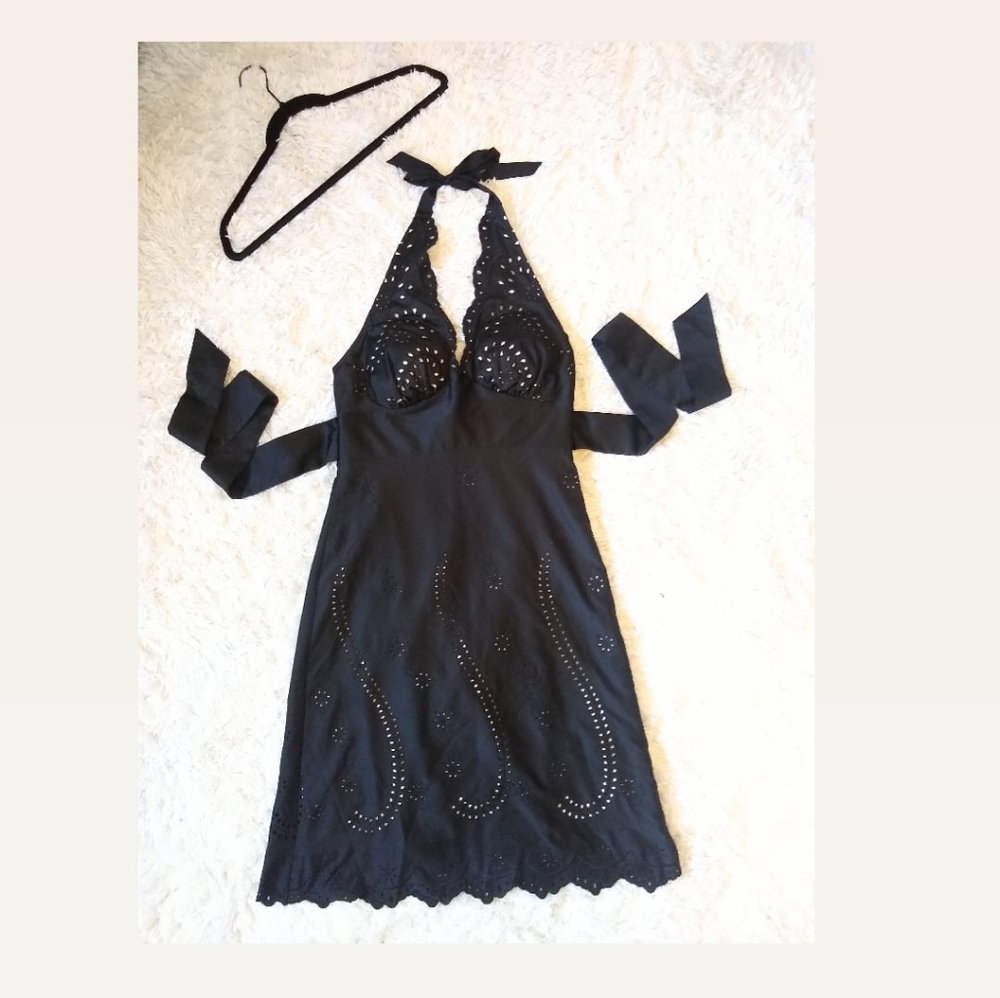 WHITE HOUSE BLACK MARKET/BLACK HALTER NECK DRESS